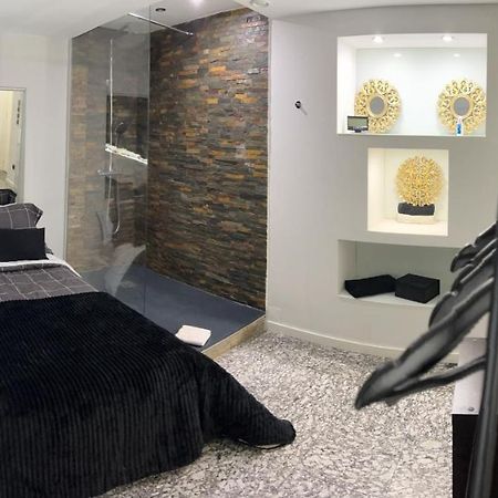 Modern Room With Indoor Shower Near The River - Quarto Moderno Com Duche Interior Proximo Da Ribeira Vila Nova de Gaia Esterno foto