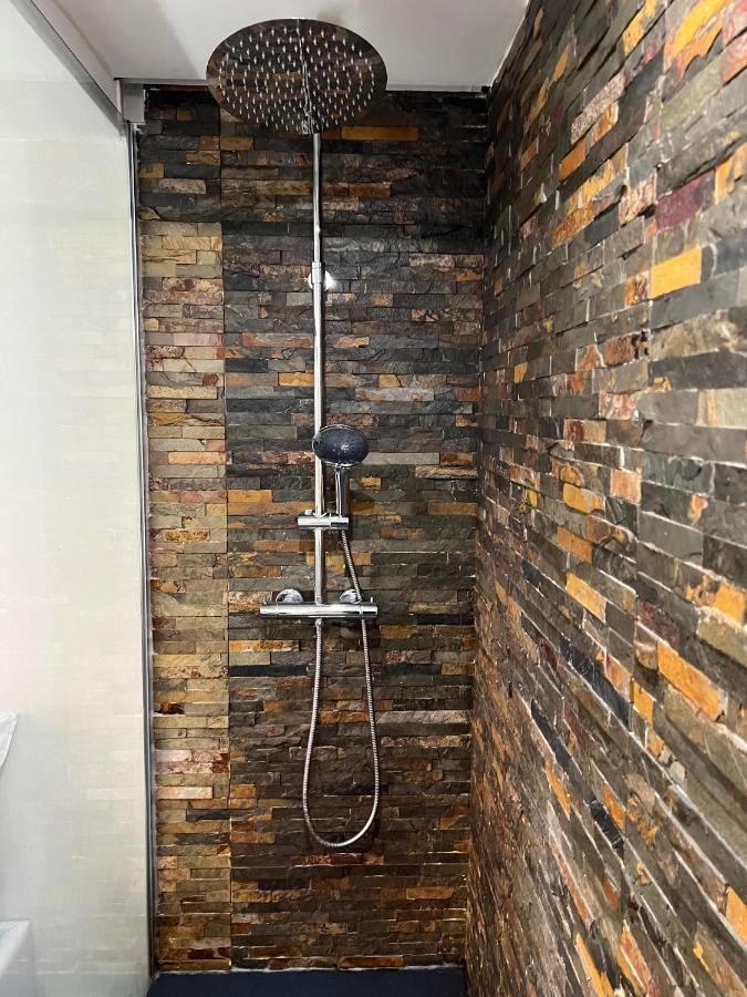 Modern Room With Indoor Shower Near The River - Quarto Moderno Com Duche Interior Proximo Da Ribeira Vila Nova de Gaia Esterno foto